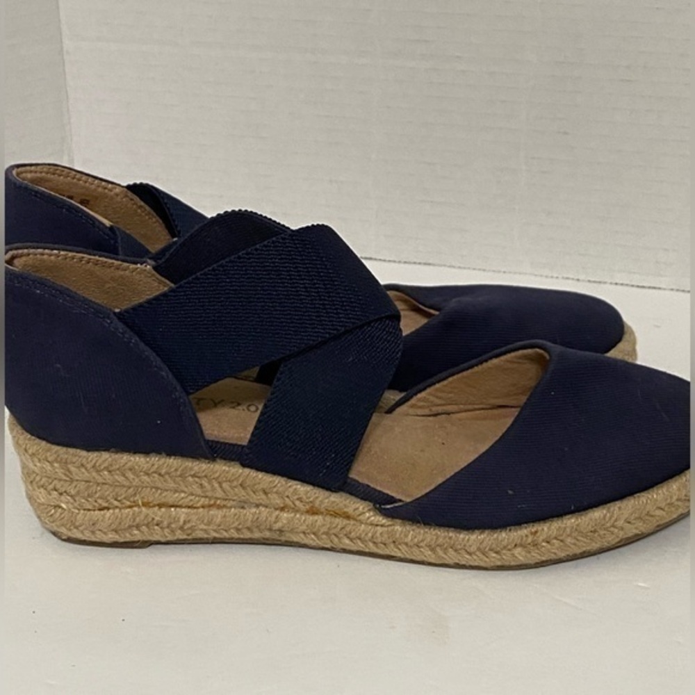 Life Stride Sandals Size 6M